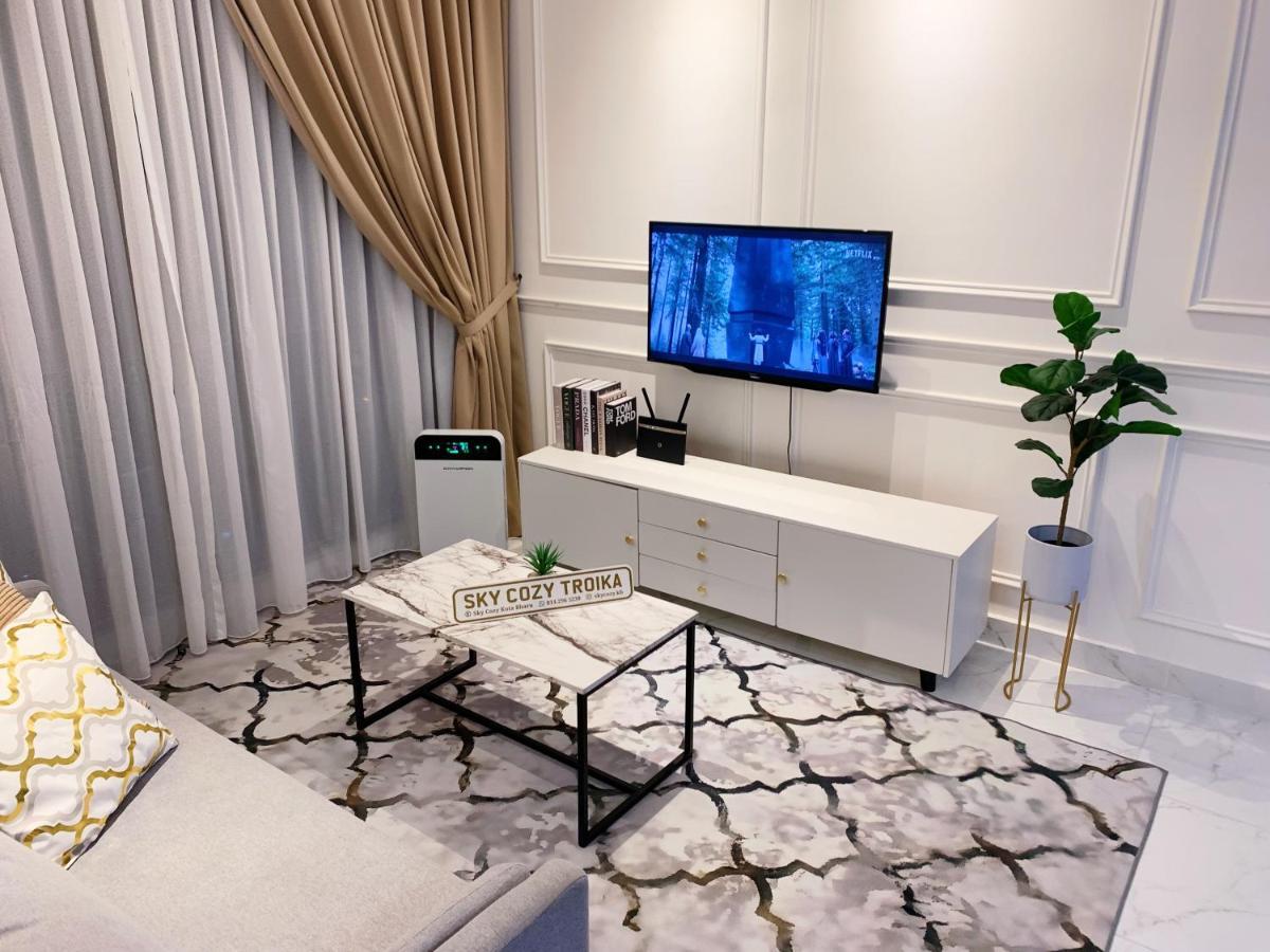 Sky Cozy Troika Residence, 1 Bedroom 4-6 Pax, 2 Bedrooms 6-8 Pax, Pool Vew, Sky & City View, Free Parking, Pool, Unlimited Wifi & Netflix Кота Бару Екстериор снимка