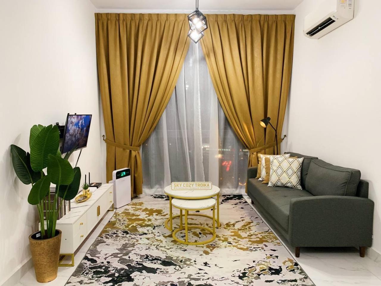 Sky Cozy Troika Residence, 1 Bedroom 4-6 Pax, 2 Bedrooms 6-8 Pax, Pool Vew, Sky & City View, Free Parking, Pool, Unlimited Wifi & Netflix Кота Бару Екстериор снимка